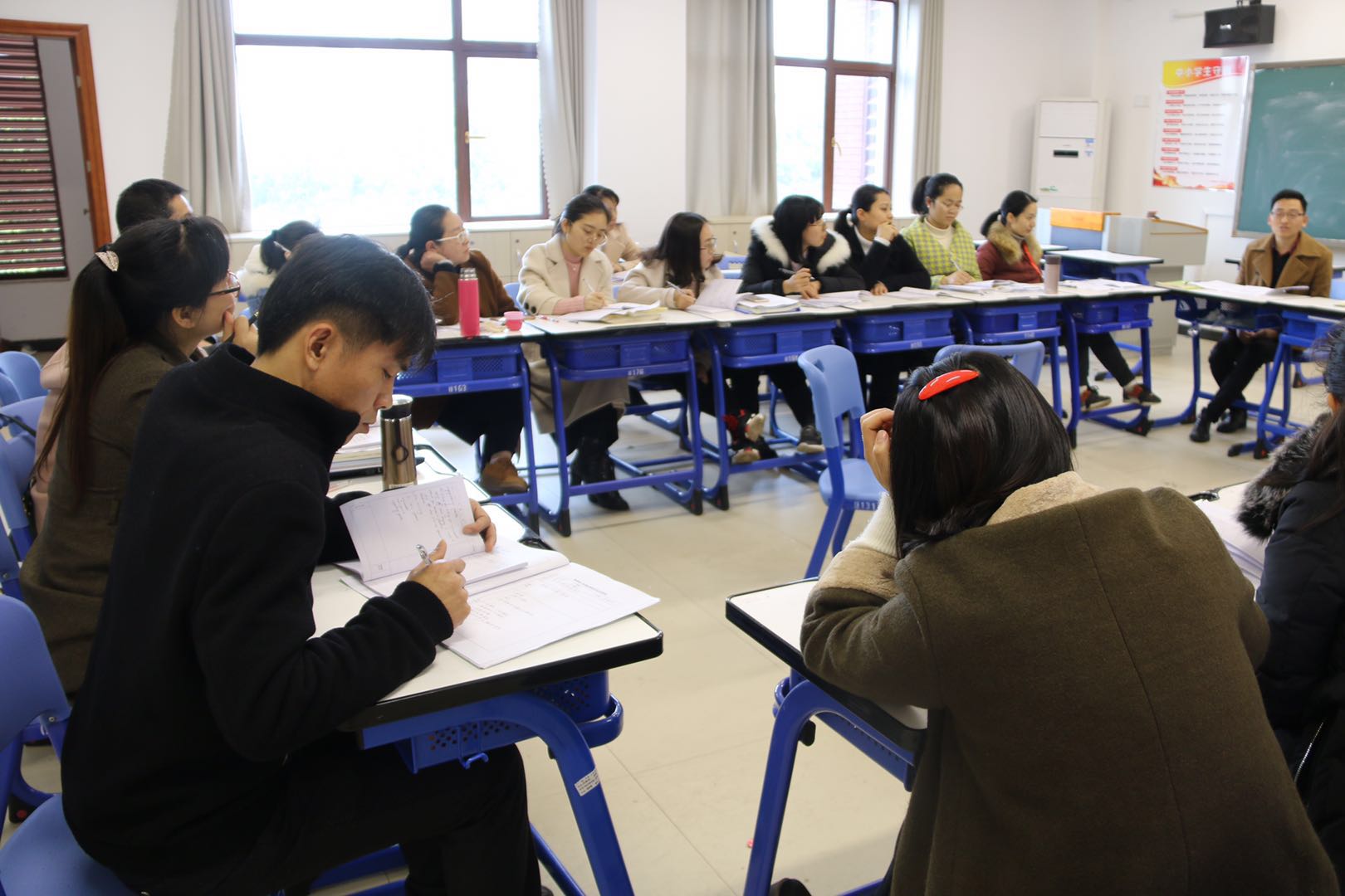 全体英语老师与会