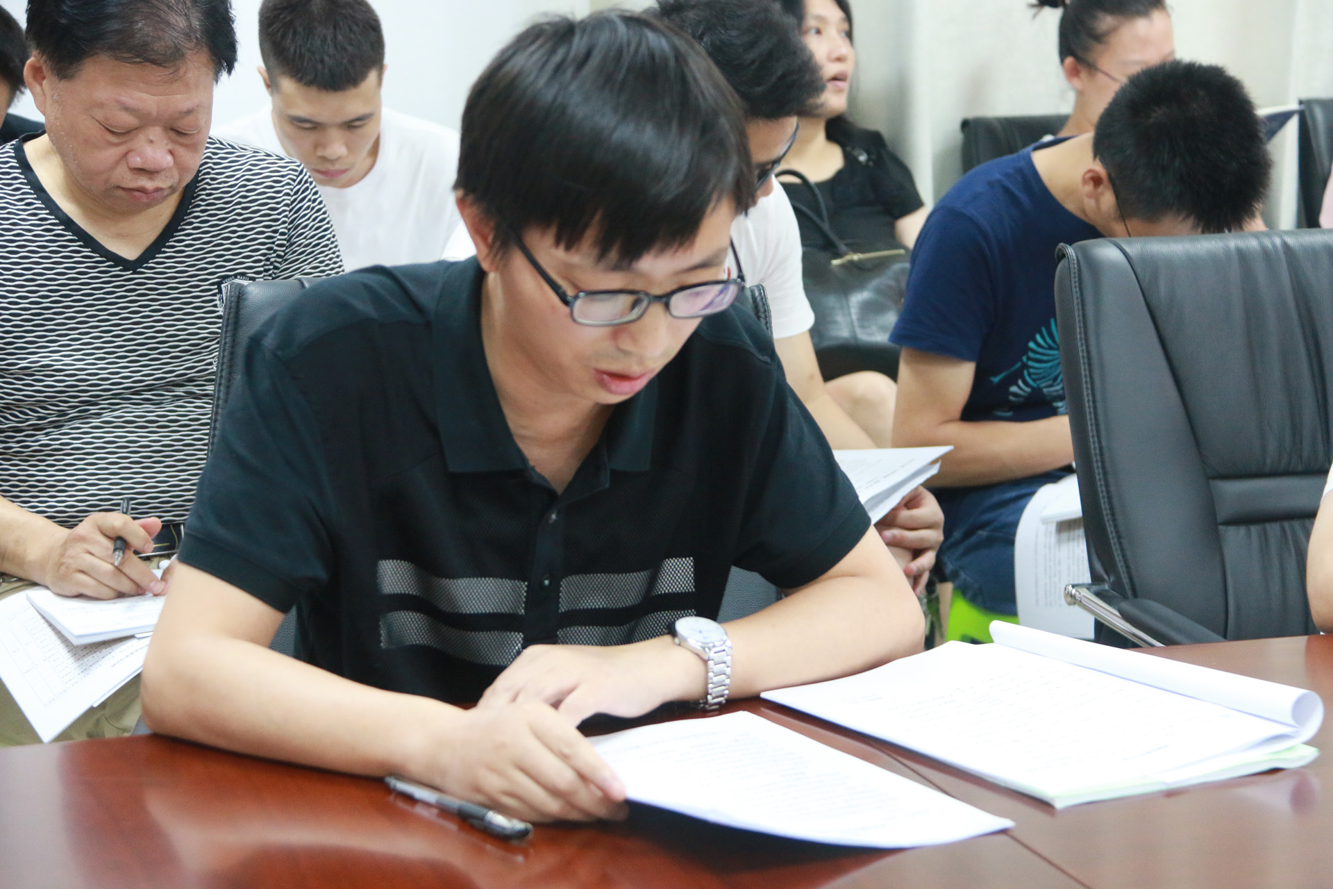 ����ʾ���δ�����̸�̸��ĵã��������ű�Ȩ